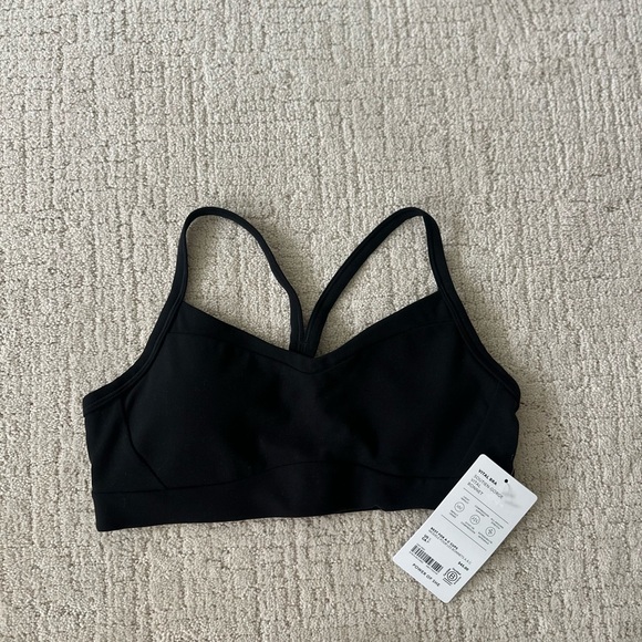 Athelta Vital Black Women's Sports Bra NWT - Picture 4 of 6